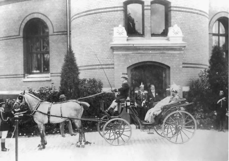 wilhelm-II-bei-der-Einweihung