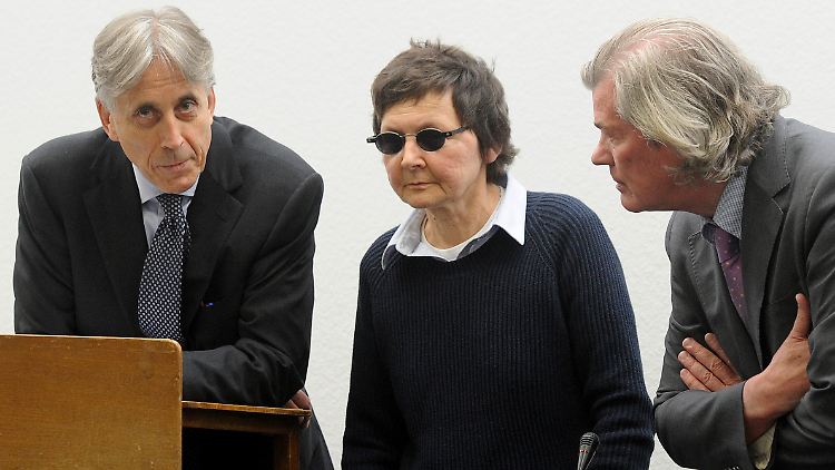 Verena Becker zwischen ihren Anwälten Walter Venedey (l.) und Hans Wolfgang Euler.
