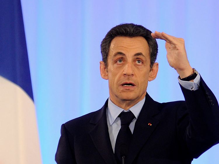 Sarkozy macht ein neues Fass auf.