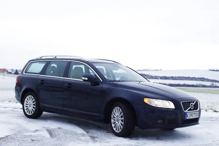 Volvo-V70-D5-2010-01-04-22-55-27