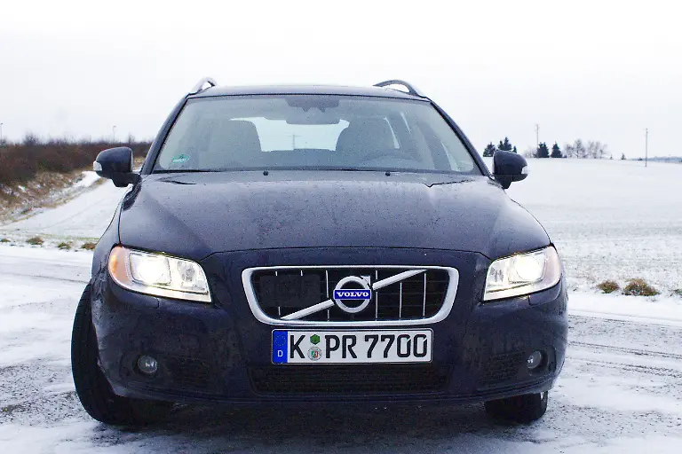 Volvo-V70-D5-2010-01-04-22-55-29