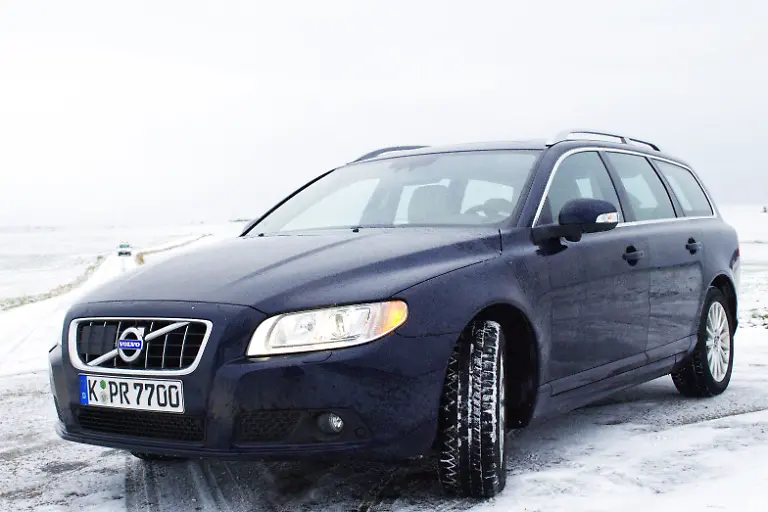 Volvo-V70-D5-2010-01-04-22-56-02