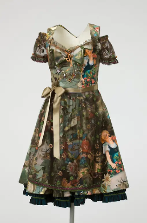 33-paltinger-dirndl-2010-72dpi