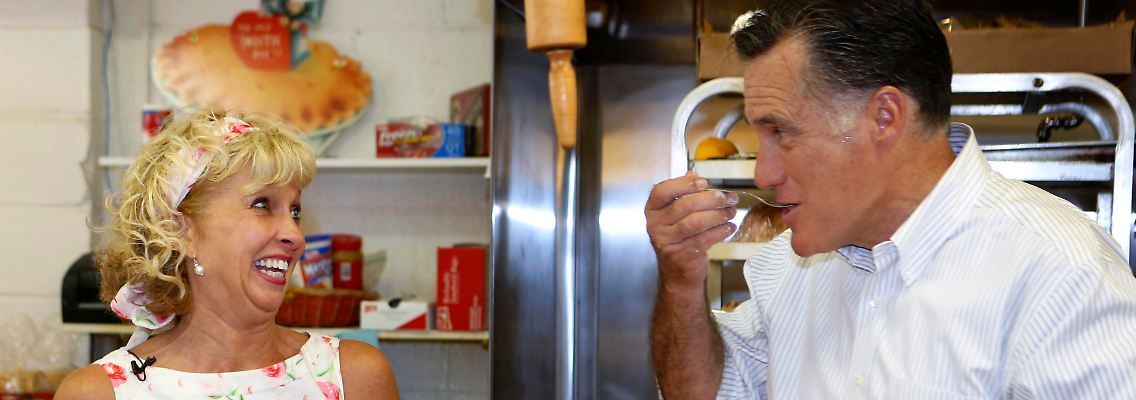 Kuchen für den Kandidaten: Romney in Michigan.