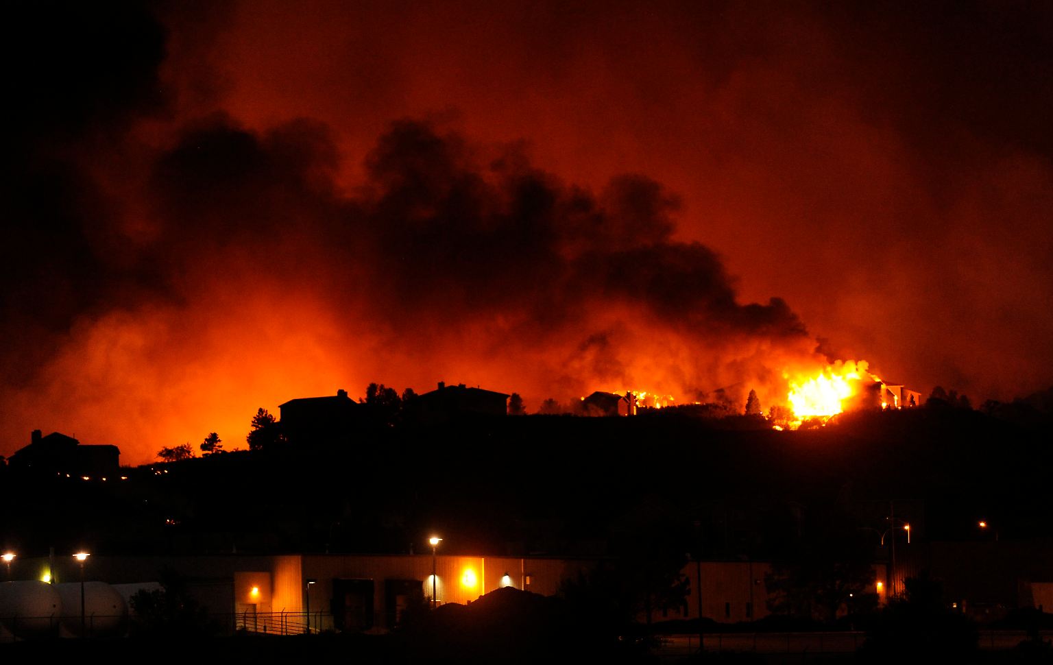 Colorado Springs in der Nacht.