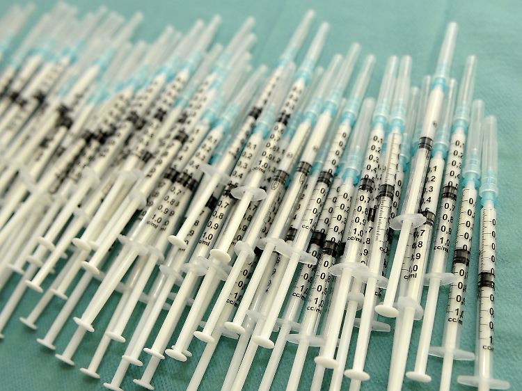 Verwendungsfertige Pandemrix-Spritzen - viele Impfdosen bleiben ungenutzt.