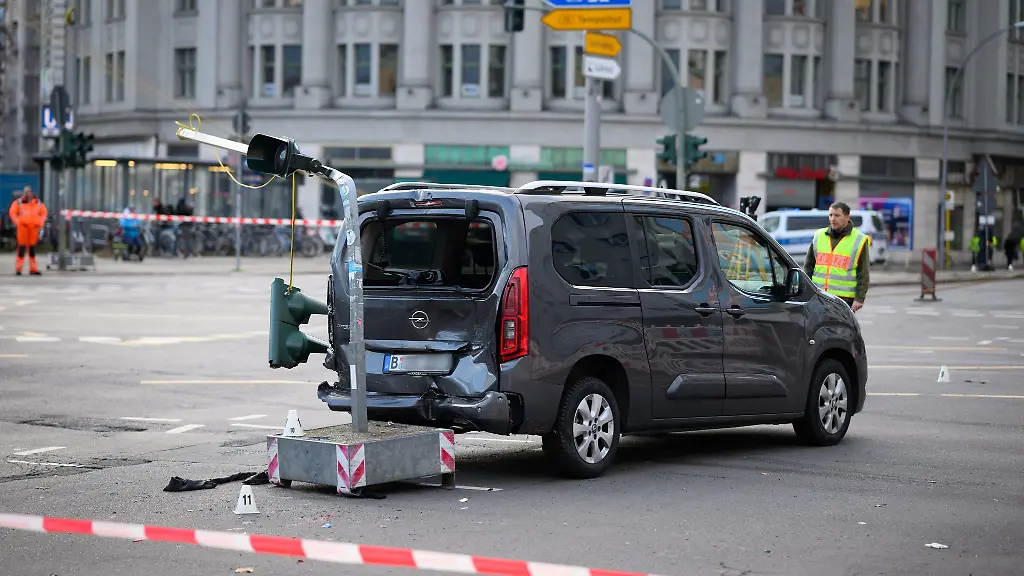 Verkehrsunfaelle-sind-in-Grossstaedten-wie-Berlin-an-der-Tagesordnung-zumindest-manche-sind-nach-Einschaetzung-von-Experten-vermeidbar