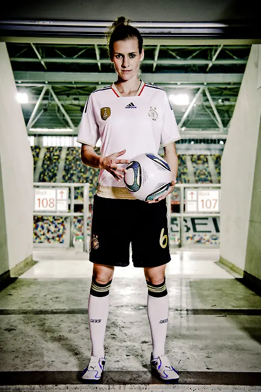 nicht-anderweitig-verwenden-Laudehr-Simone-Stadion2