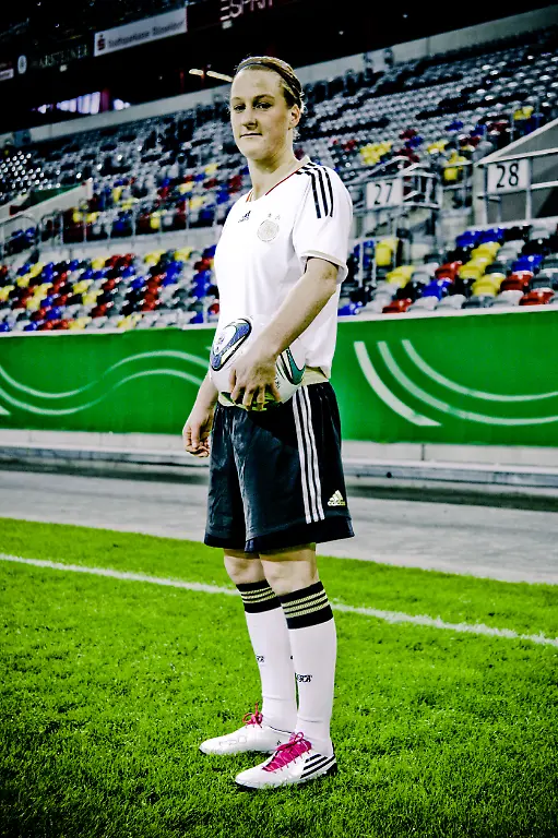 nicht-anderweitig-verwenden-Behringer-Melanie-Stadion2