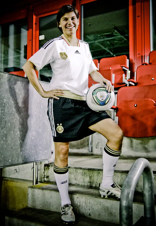 nicht-anderweitig-verwenden-Hingst-Ariane-Stadion3