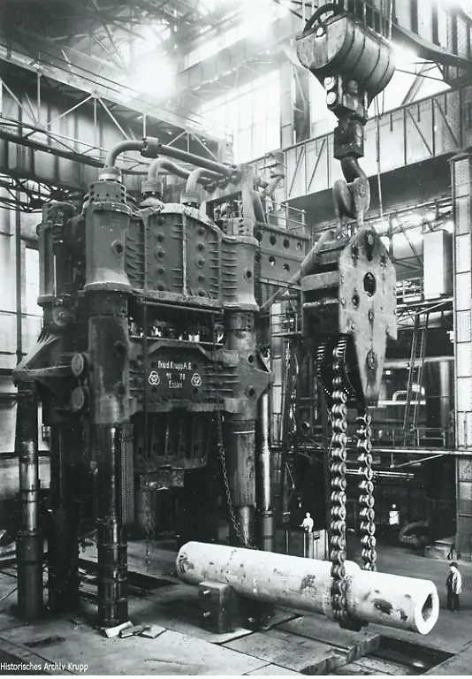 Schmiedepresse-um-1930