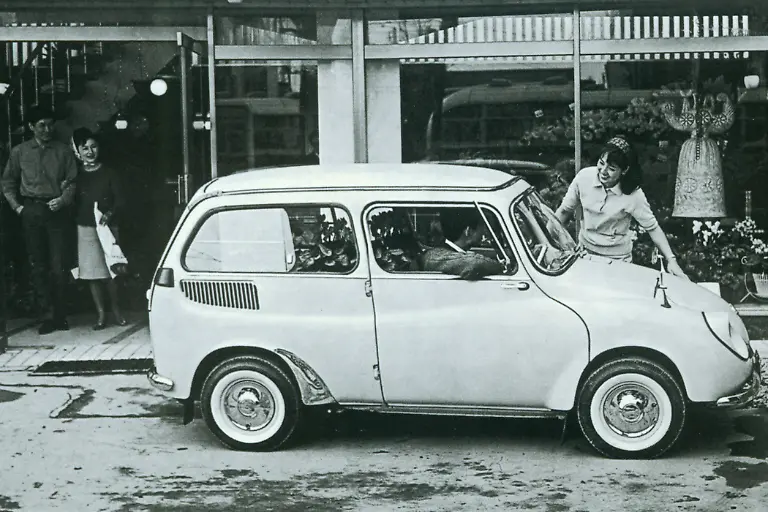 Subaru-360-Kombi-1963-Quelleautodrom