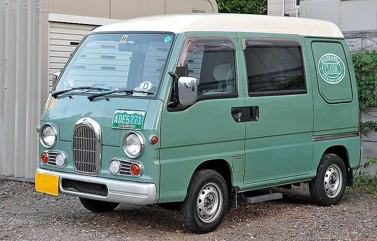 800px-Subaru-Sambar-Dias-Classic-003