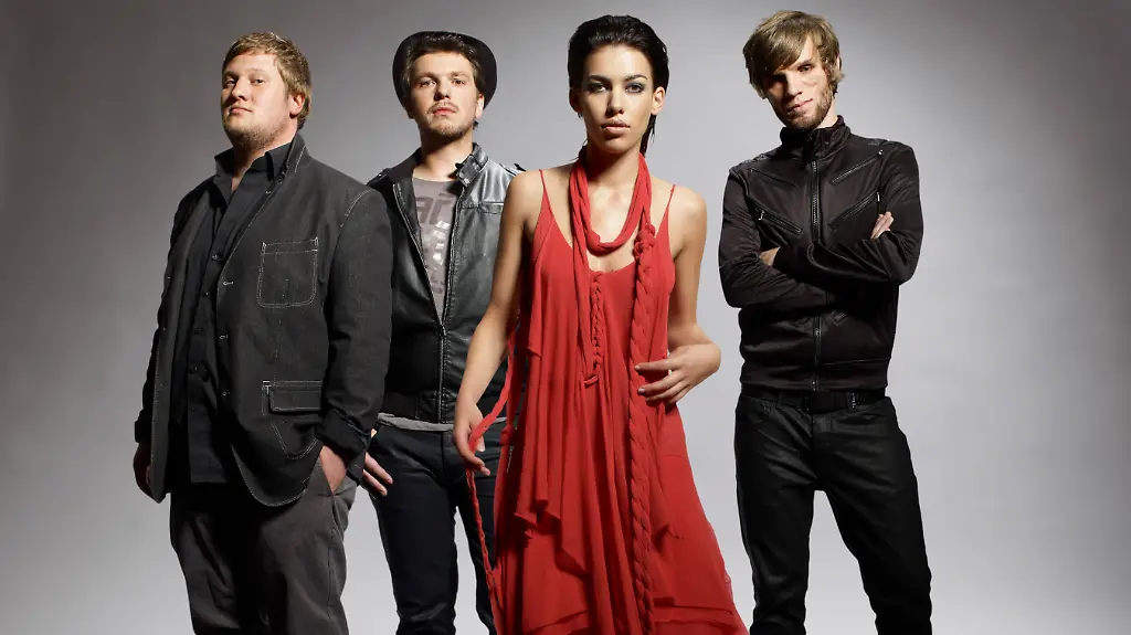 Frida-Gold-Press-Picture