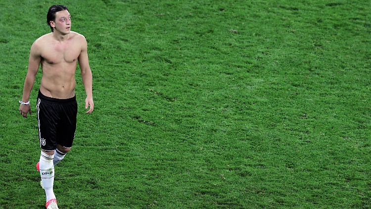 Mesut Özilm wuchs in Gelsenkirchen-Bismarck auf, einem Arbeiterstadtteil.