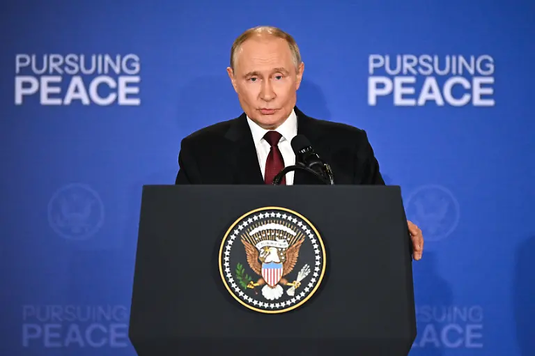 63b2718e2ba8bb32bc75dbc843f96e22