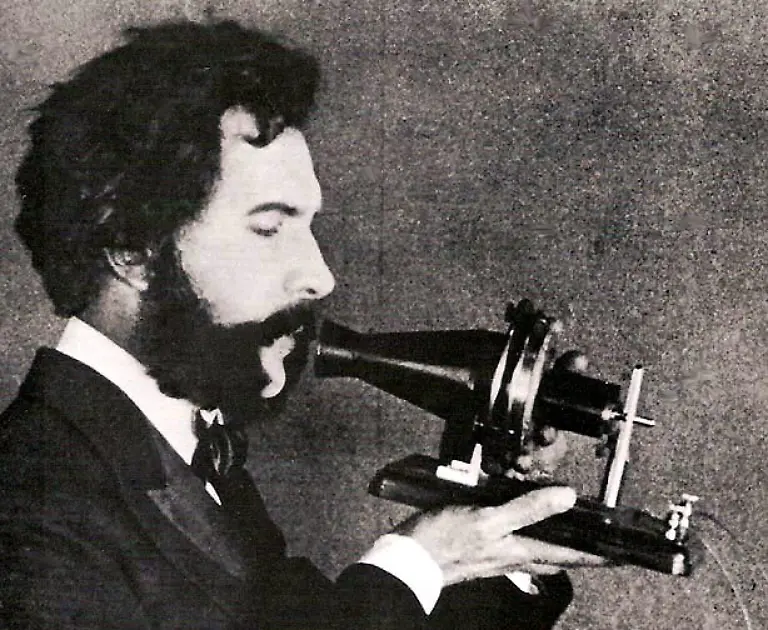 Actor-portraying-Alexander-Graham-Bell-in-an-AT-T-promotional-film-1926
