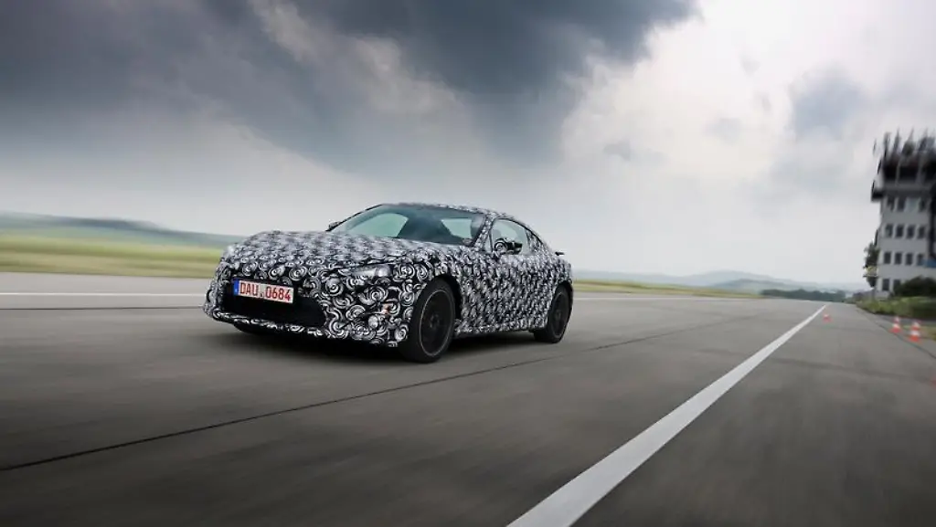 Letzte-Testfahrten-im-Tarnkleid-Toyota-hat-die-Sportwagenstudie-FT-86-zur-Serienreife-gebracht