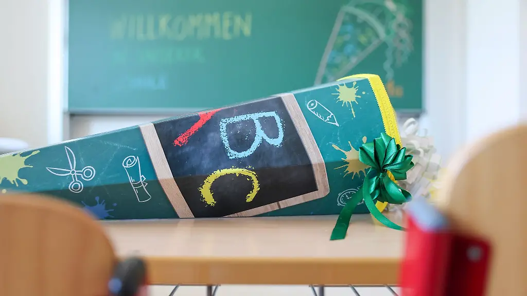 Der-erste-Schultag-bringt-fuer-viele-Familien-Spannung-und-Vorfreude