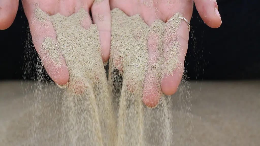 5771370910-cb97e74e13-b