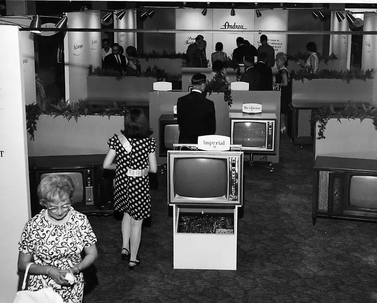 CES-1967-Fernseher