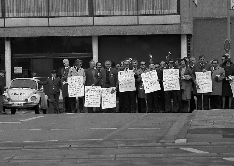 1974-proteste-gegen-urteil