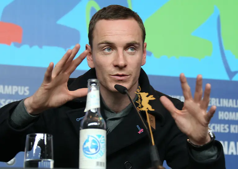 Pressekonferenzbild-02-1400x996