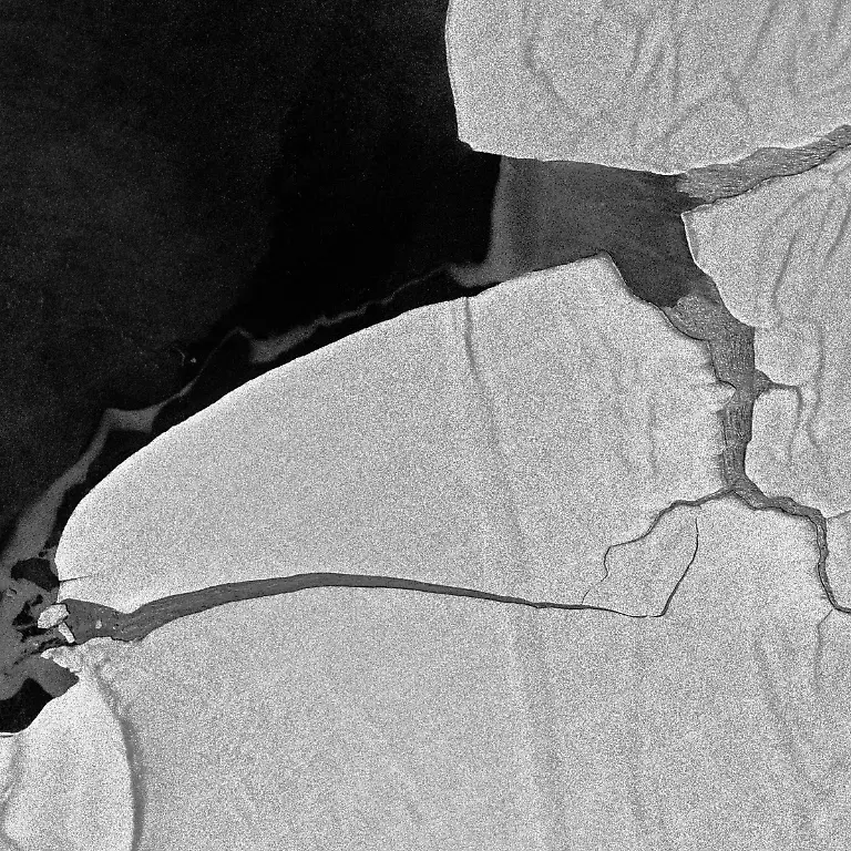 tsx-eisberg0401-hires