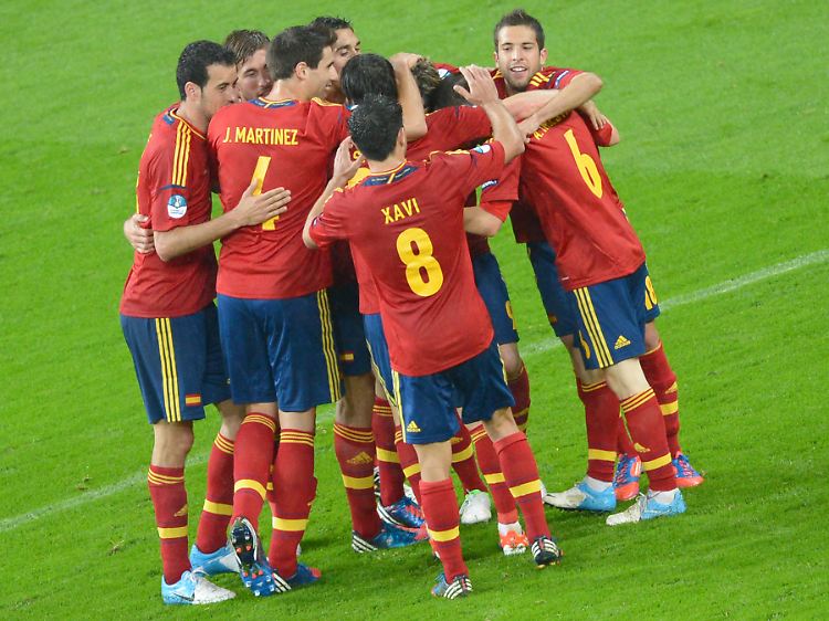 Die Prototypen des modernen Fußballs vereint."La furia roja".