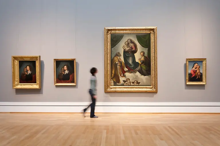 19-Ausstellungsansicht-Madonnen