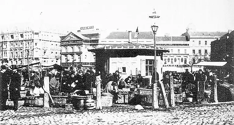 800px-Berlin-Wochenmarkt-Alexanderplatz-1887