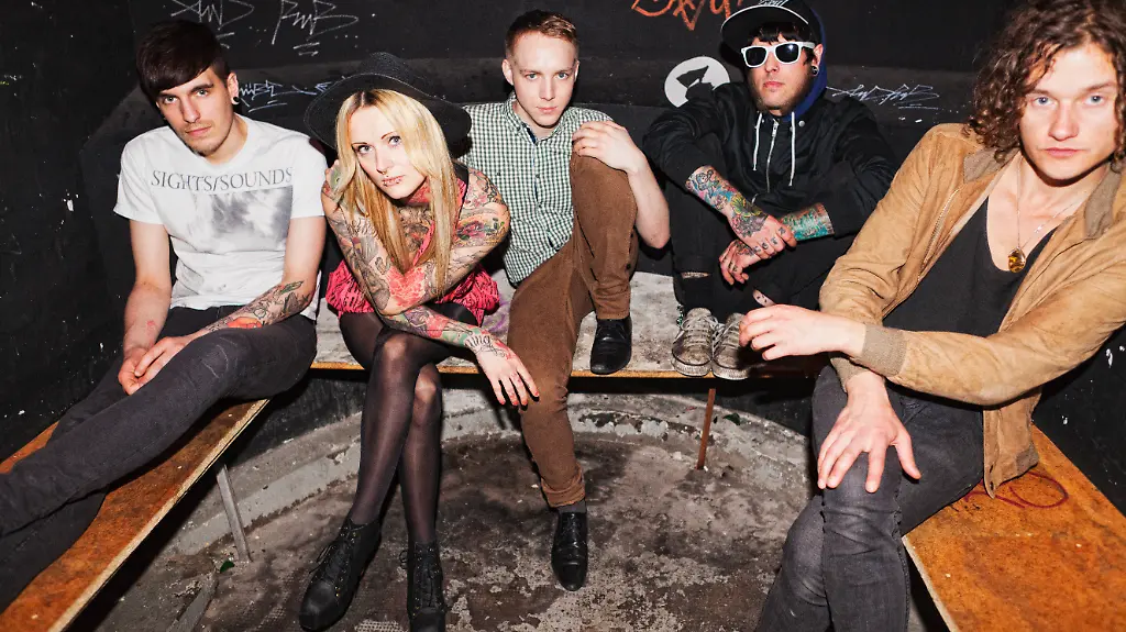 Jennifer-Rostock-New-Press-Pic-11