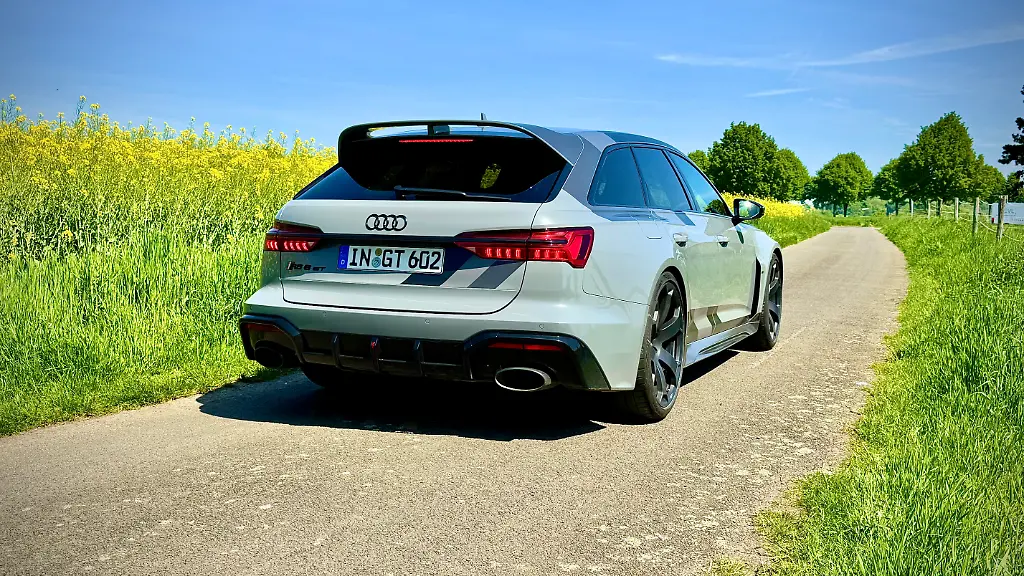 Audi-RS6-Avant-GT-HI