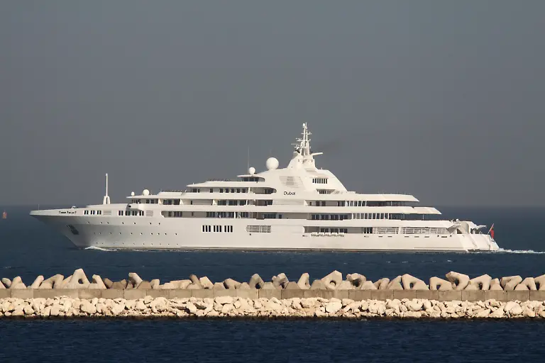 Dubai-Copyright-TheYachtPhoto-com