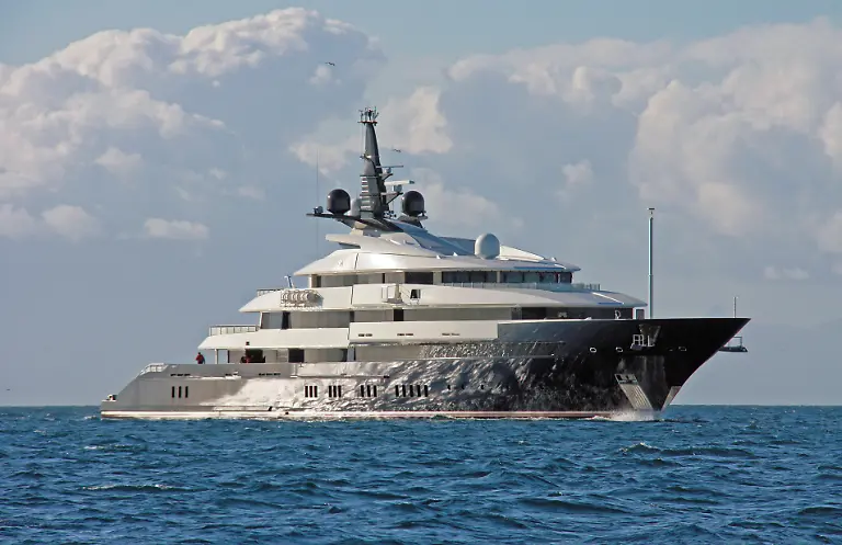 SevenSeas-Copyright-TheYachtPhoto-com