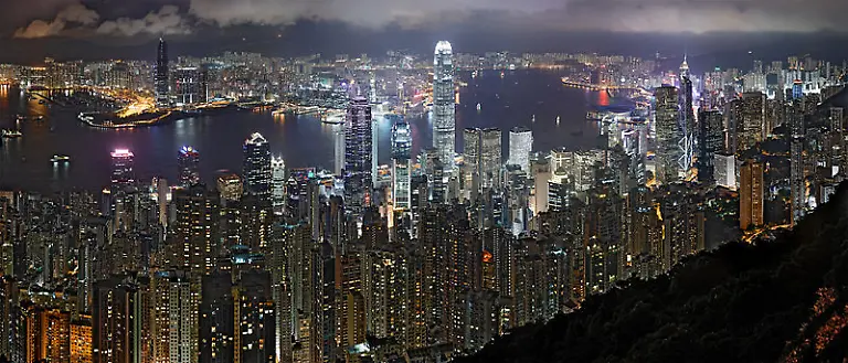 800px-Hong-Kong-Night-Skyline-non-HDR
