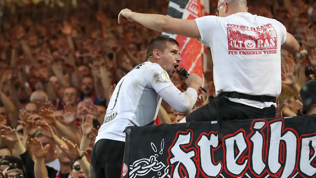 149a9aec86f77a2edd55c4d88106ad94