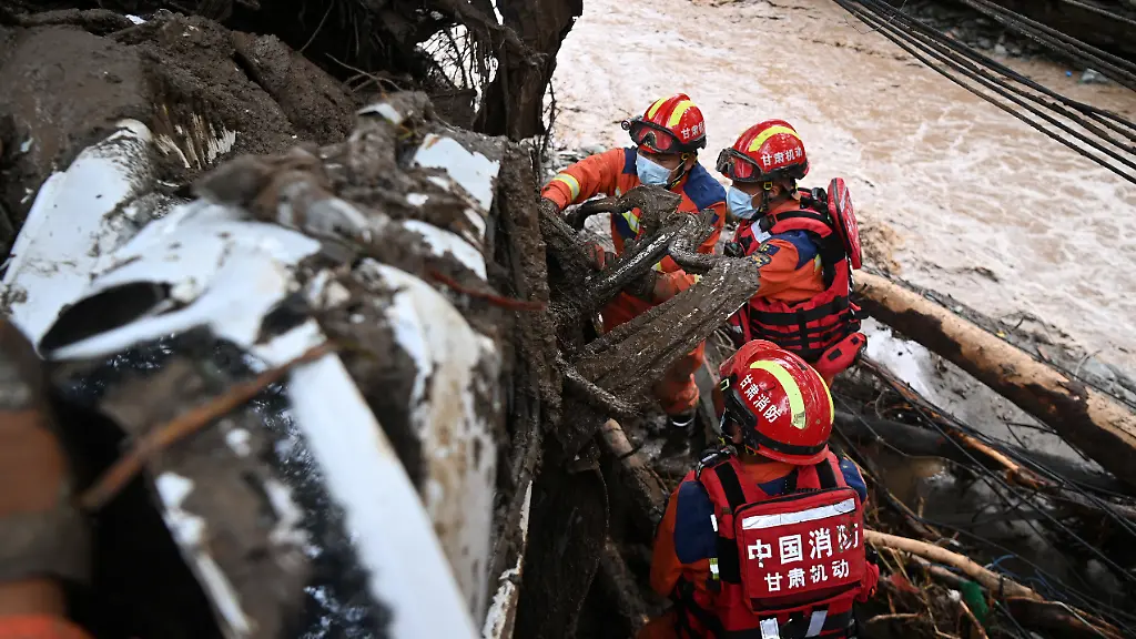 2025-08-10T034048Z-1027045413-RC2D3GARE16G-RTRMADP-3-ASIA-WEATHER-CHINA