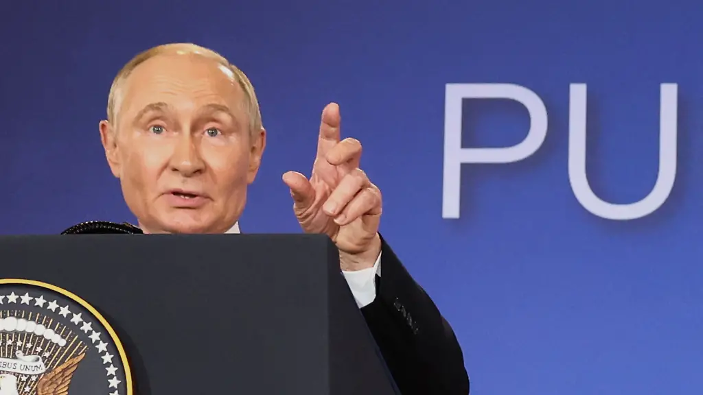 2025-08-15T231648Z-806444494-RC2U7GAFEZGJ-RTRMADP-3-UKRAINE-CRISIS-SUMMIT