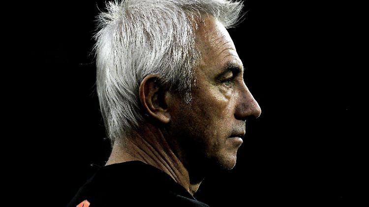 Bert van Marwijk konnte an das erfolgreiche WM-Turnier nicht anknüpfen.