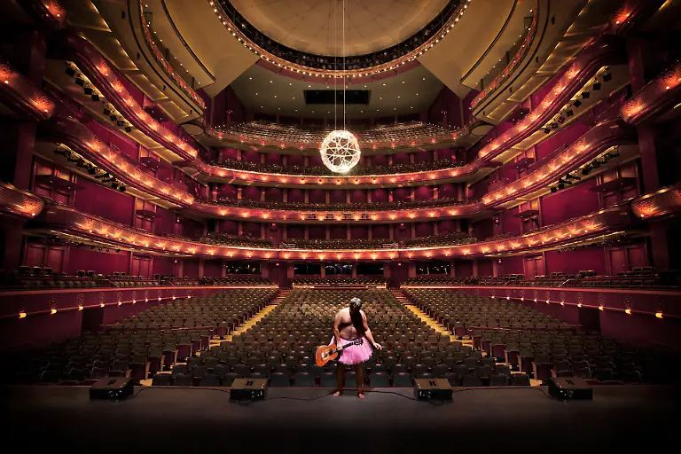 BobCarey-1920x1280-Opera