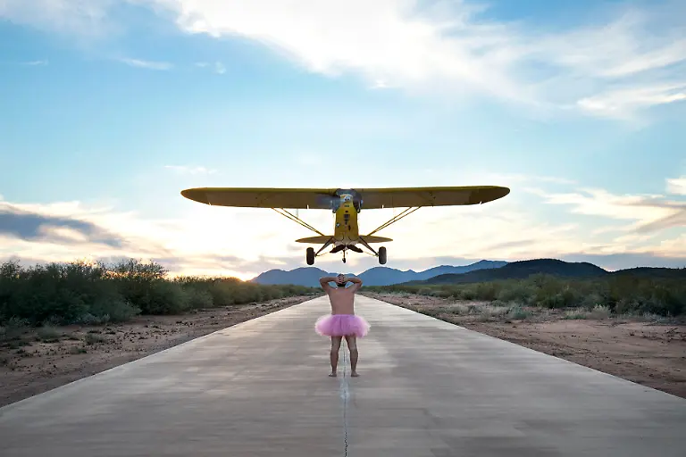 BobCarey-1920x1280-Plane