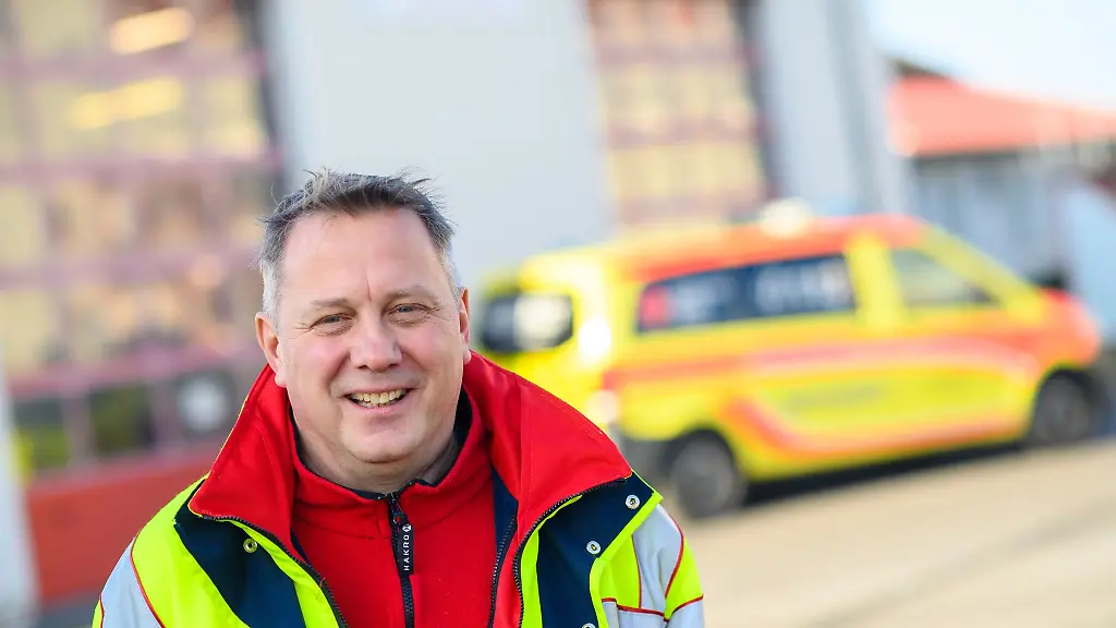 Gemeindenotfallsanitaeter-sollen-Patienten-versorgen-die-dringend-Hilfe-brauchen-aber-nicht-zwingend-ins-Krankenhaus-muessen