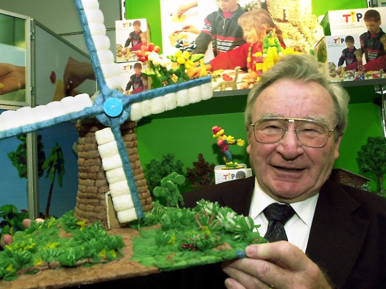 Mit dem Spiel- und Bastelmaterial TIP brachte der Erfinder ein Stück Natur in Kinderzimmer und Hobbyräumen: Die Bausteine sind aus Mais gefertigt und mit Lebensmittelfarben eingefärbt.