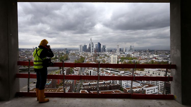 Europas Baustelle Nr. 1: Das Finanzzentrum Frankfurt vom EZB-Rohbau aus betrachtet.