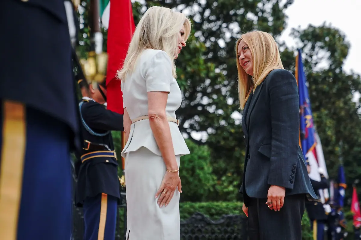 2025-08-18T162832Z-589913389-RC2S9GAMVYL9-RTRMADP-3-UKRAINE-CRISIS-SUMMIT