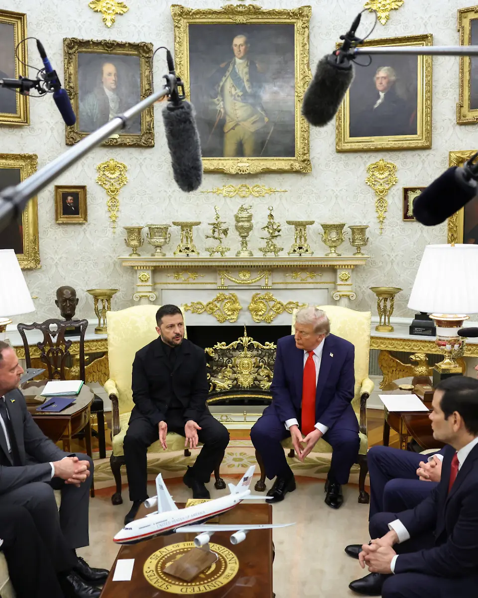 2025-08-18T180118Z-17384448-RC2T9GAL9GYQ-RTRMADP-3-UKRAINE-CRISIS-SUMMIT