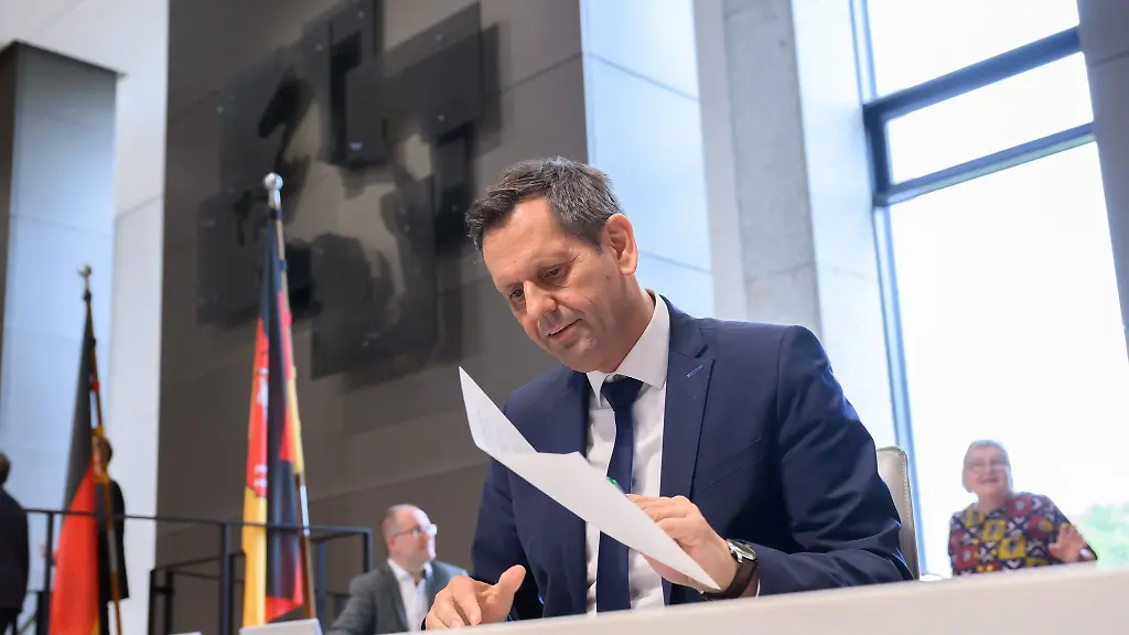 Regierungschef-Lies-unterstuetzt-das-Anliegen-der-Stadt-Hannover-verletzte-und-traumatisierte-Kinder-aus-den-Kriegsgebieten-aufzunehmen