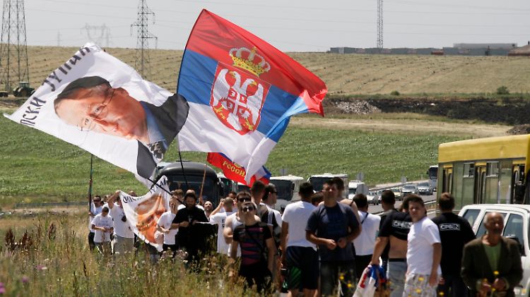 Die Serben waren anlässlich des Jahrestags einer historisch wichtigen Stadt in das Kosovo gereist.