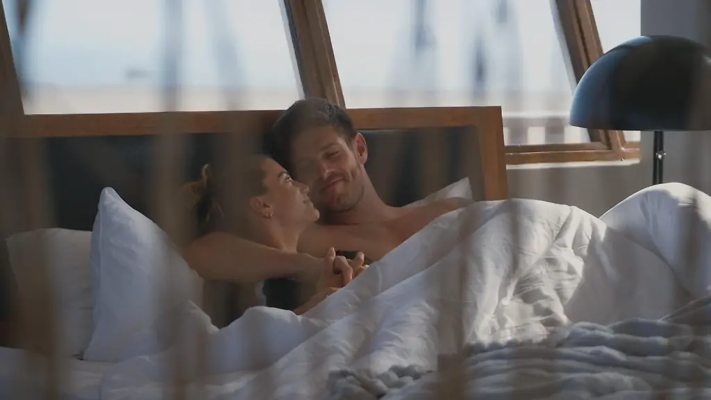 Nach-einem-unvergesslichen-Dreamdate-verbringt-Lena-die-Nacht-mit-Bachelor-Martin